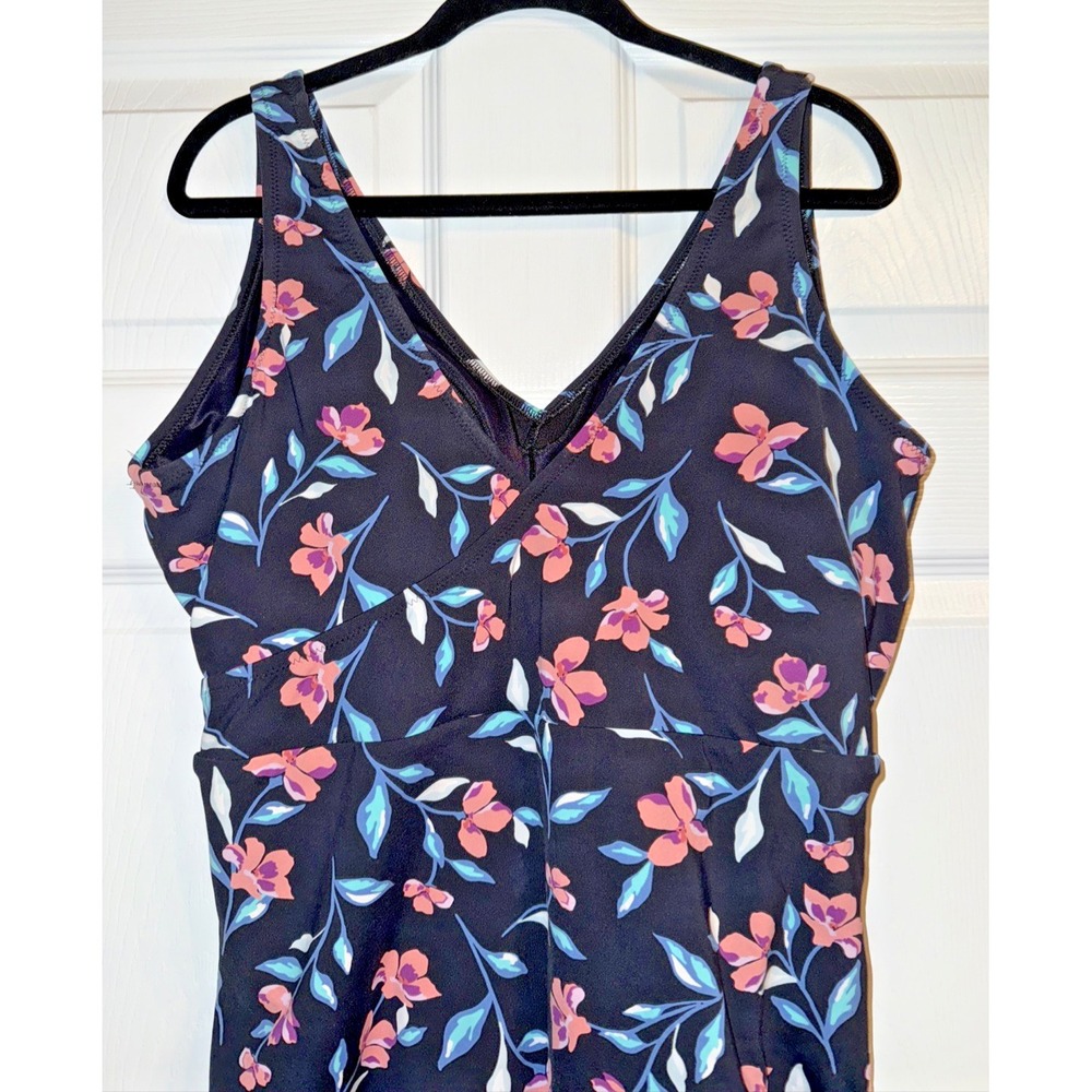 Lands' End Floral One Piece Swimsuit Size 20W‎ Plus Size V-Neck Tummy Control - Picture 8 of 12